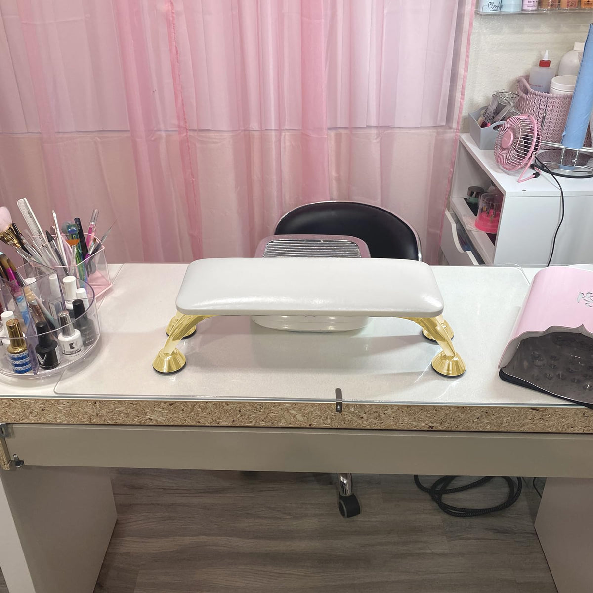AONOLOVO manicure arm rest promotes stable positioning for precise nail art.