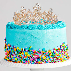 AOPRIE Victoria tiara with combs offers secure wear during long events.