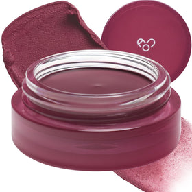AOU Fluffy Matte Balm on lips delivers muted magenta for cooler tones and natural tint.