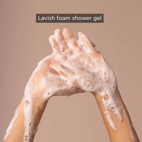Infusion of Mountain tea antioxidants in the product supports moisture.