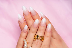 APRÉS Ombre Gel-X gradient tip closeup showing seamless color transition