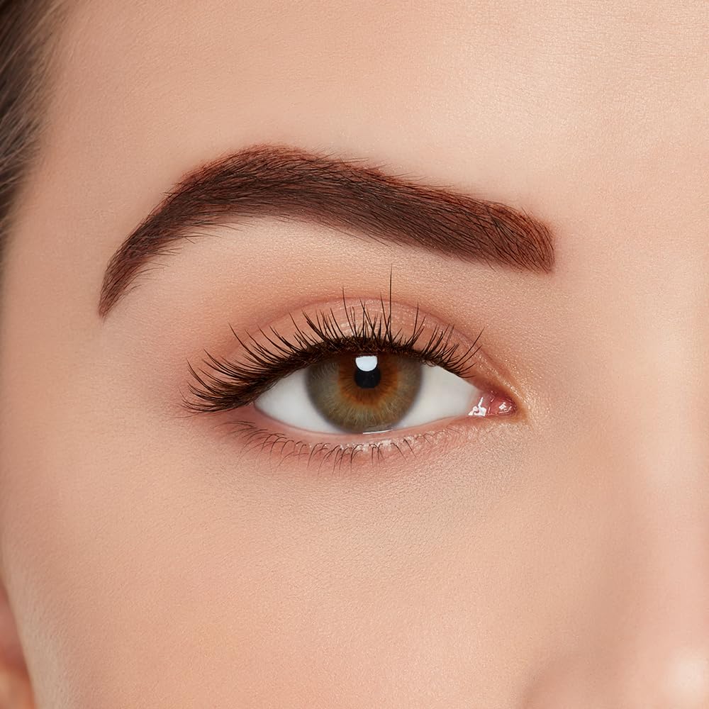 Ardell Light As Air 521 lashes band closeup, flexible Invisiband blends with natural lashes