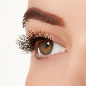 Ardell Light As Air 523 lashes highlighting eye edges and shape