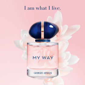 Armani Beauty My Way travel set box, a refined gift packaging idea