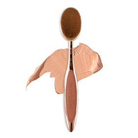 Artis Elite Oval 7 Blonde Brush close-up shows dense fibers for smooth foundation.