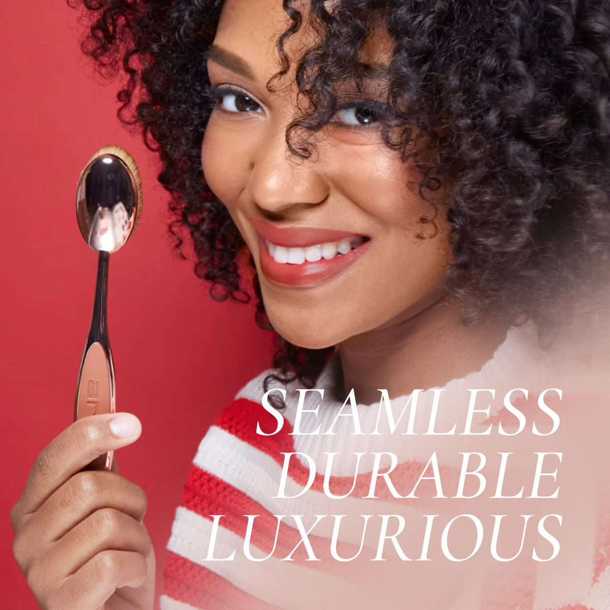 Artis Elite Oval 7 Blonde Brush designed for easy cleaning and long lasting shape.