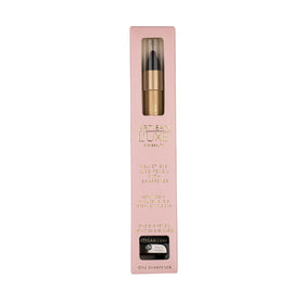 Sunflower oil and chamomile infusion visible for hydrating eye care in Artisan L'uxe.