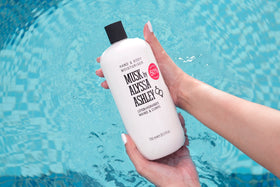 Non-greasy absorption leaves skin feeling smooth and comfortable