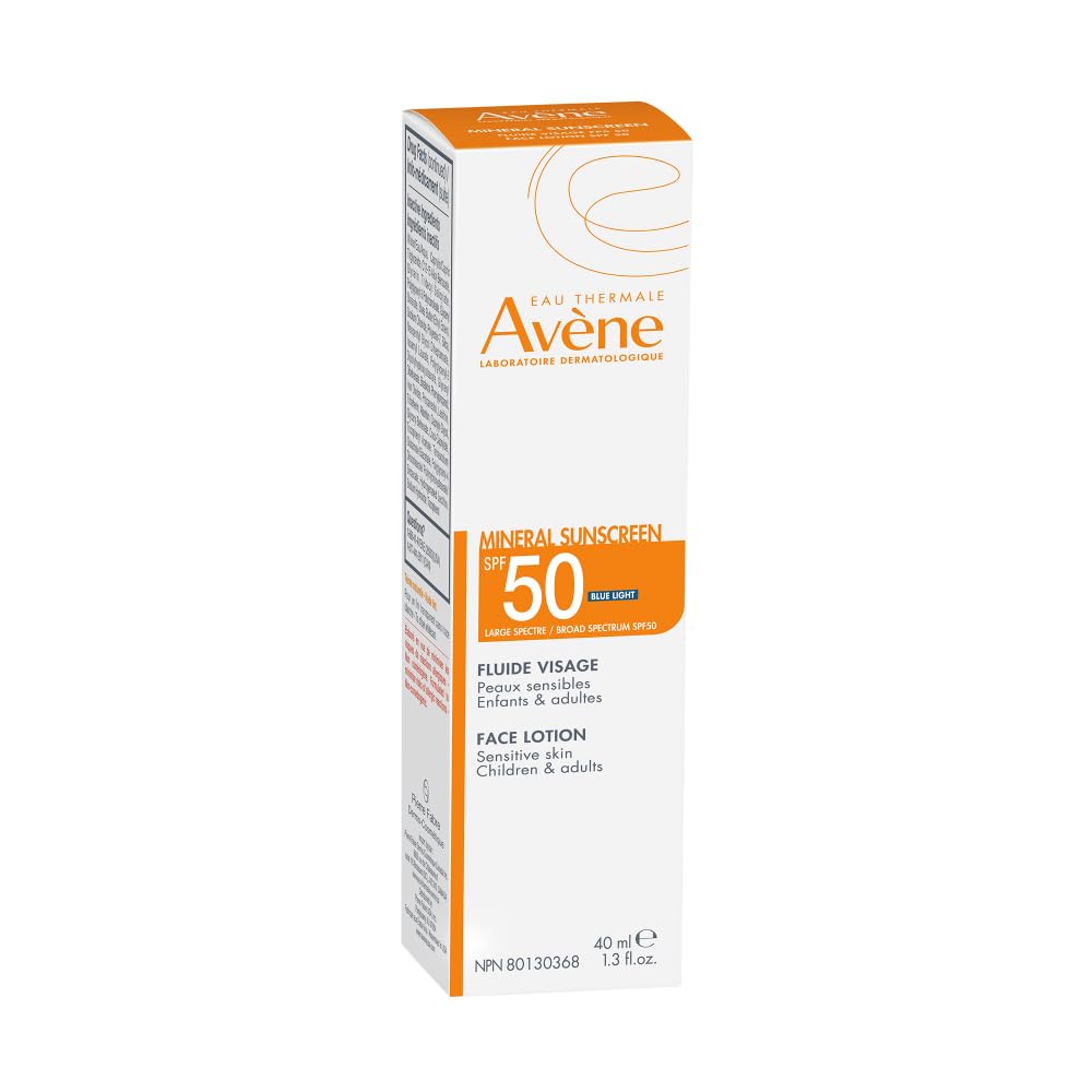 Close-up mentions zinc oxide and bisabolol for soothing care.