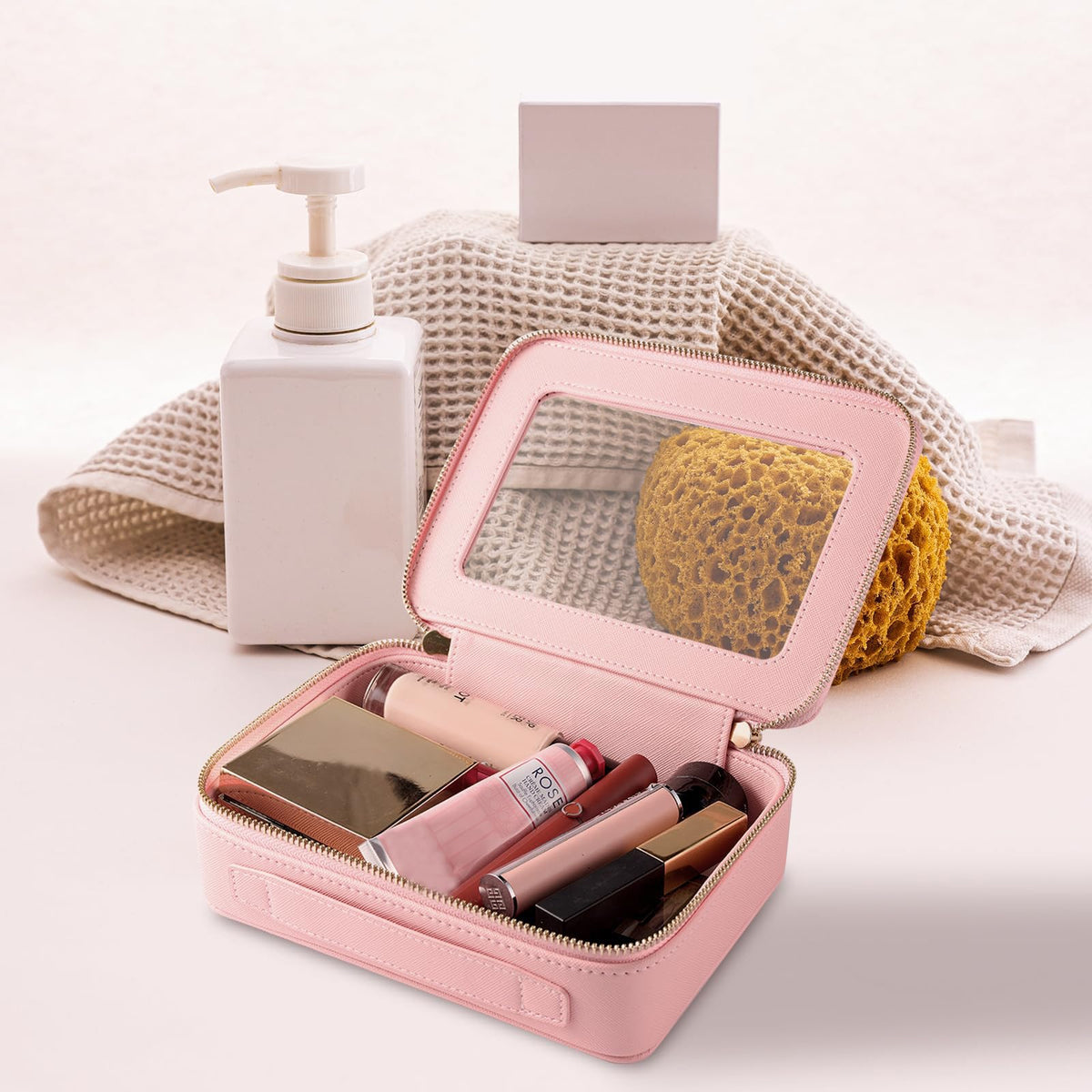 Aveniee travel-ready bag in gift box for a thoughtful gift