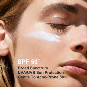 AVJONE under-makeup-base sunscreen creates a smooth canvas for flawless application.