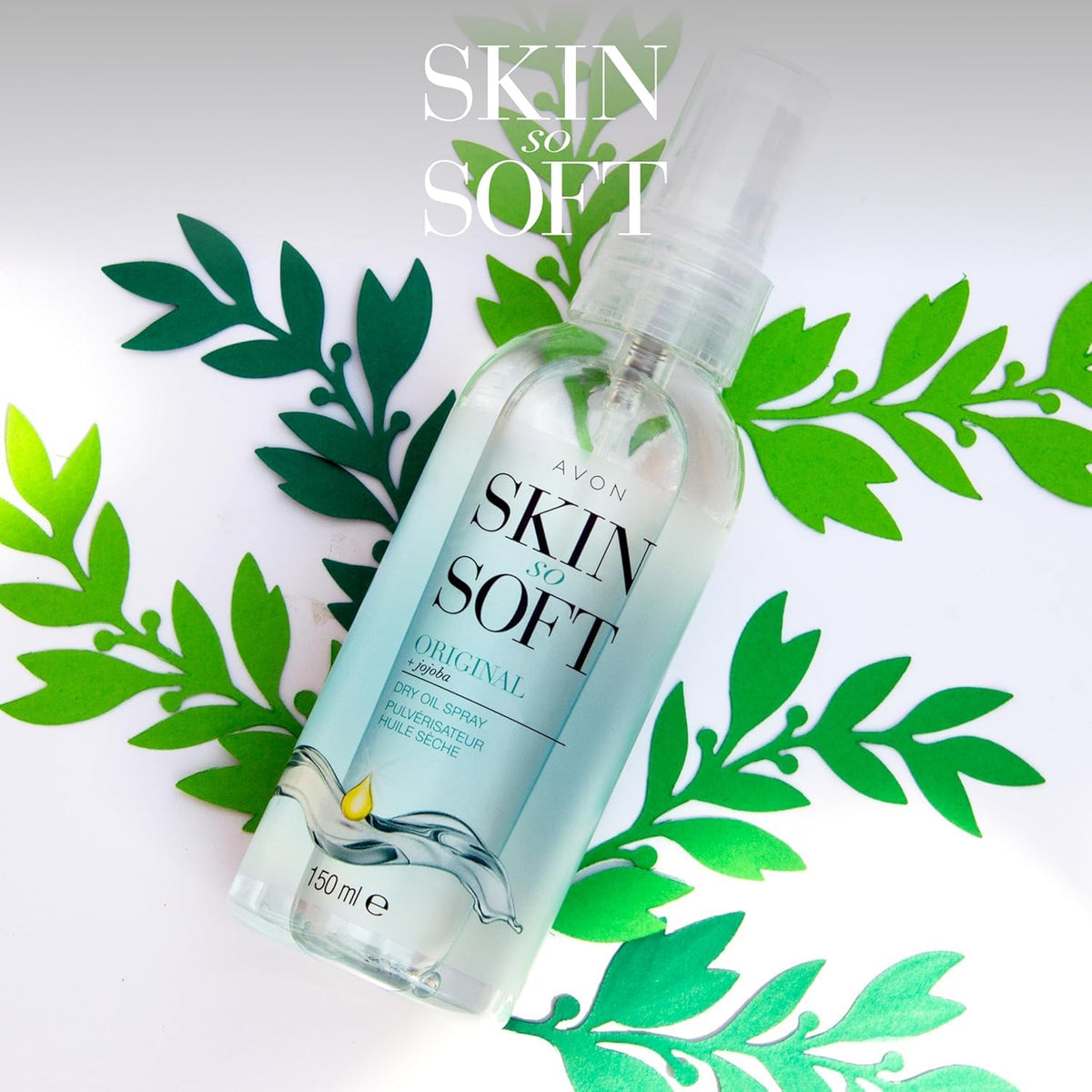 Texture close-up highlights smooth, fast-absorbing jojoba oil on skin