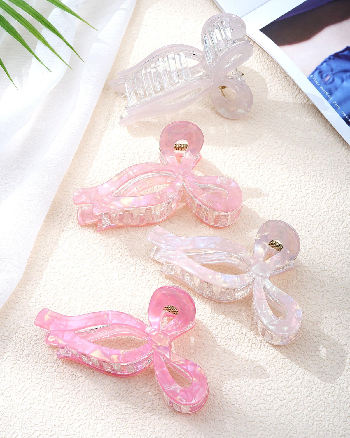 AWAYTR gift-ready bow clip packaging for Mother's Day.