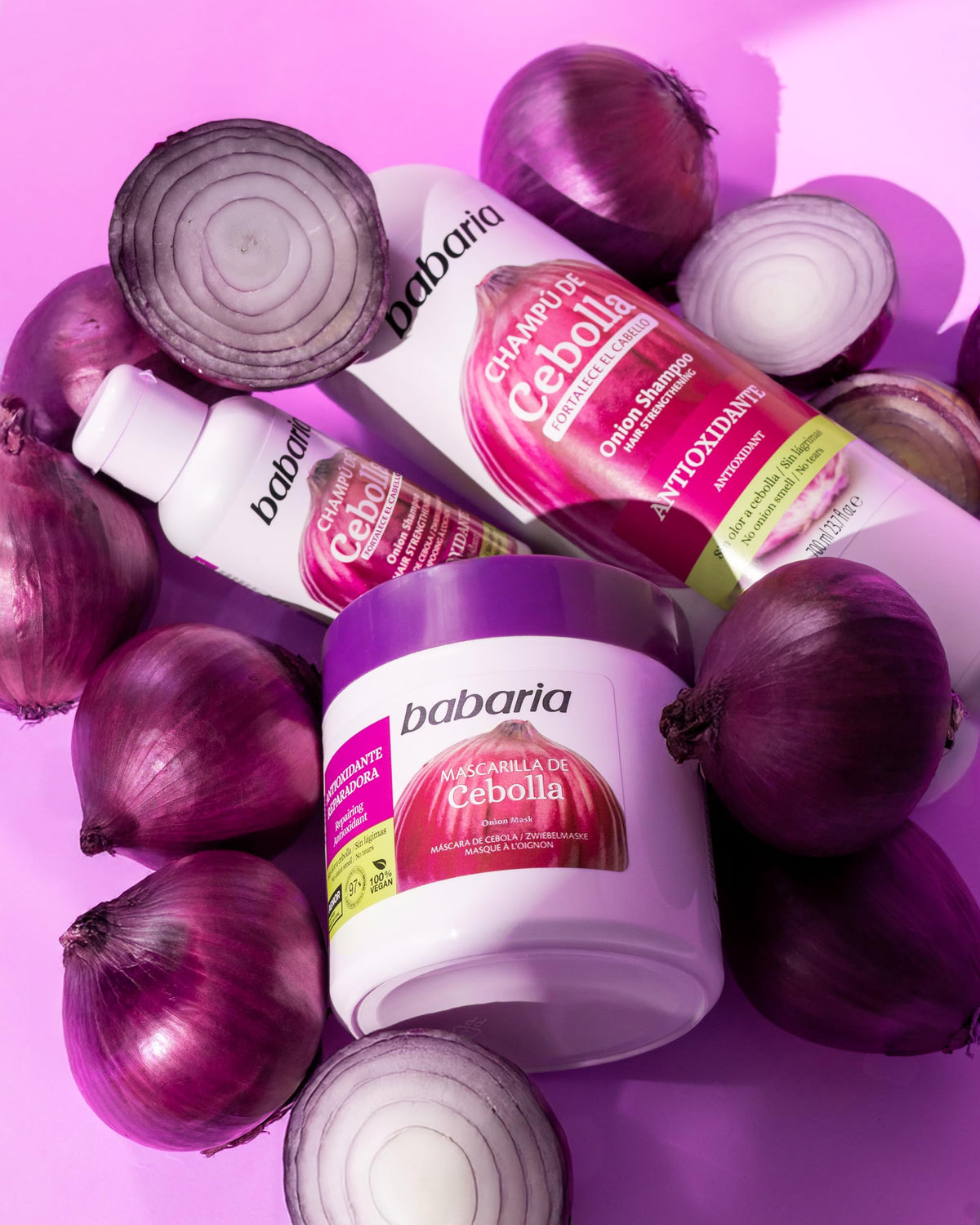 Babaria Onion Shampoo lather close-up indicates rich cleansing foam.