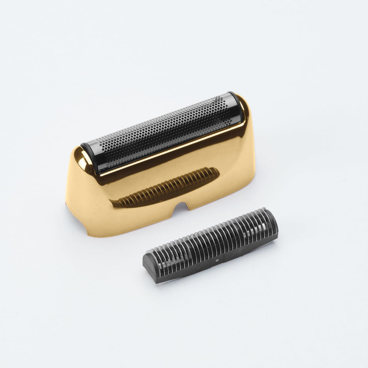 BaBylissPRO UV-Disinfecting single replacement foil in gold for precise, close shaves.