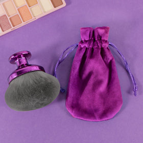 BABYSHEEP travel-friendly kit keeps brushes clean on the go