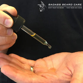Softens and strengthens beard hair for a fuller look