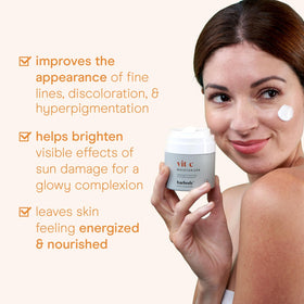 Baebody Vitamin C moisturizer pump close-up demonstrates hygienic application and minimal waste.