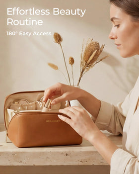 BAGSMART bag features waterproof TPU inner compartment protecting brushes.
