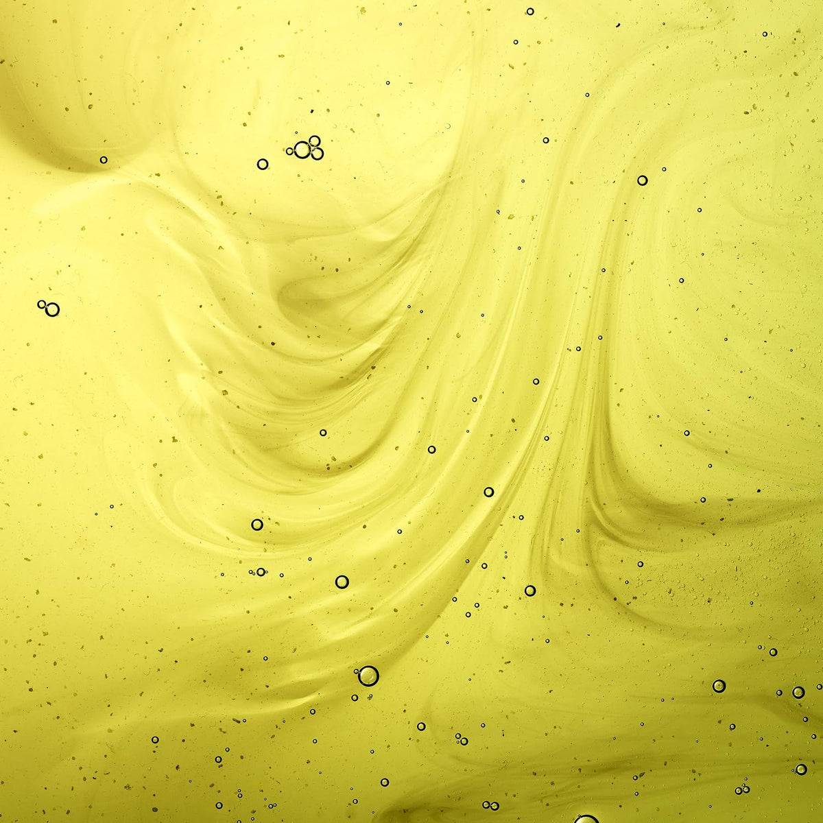 BAMBU EARTH Sunflower Cleansing Oil routine image illustrating a simple double-cleanse use.