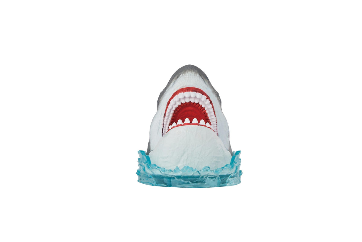 Bandai Bikkura Egg JAWS mascot emerges as color shifts in bath