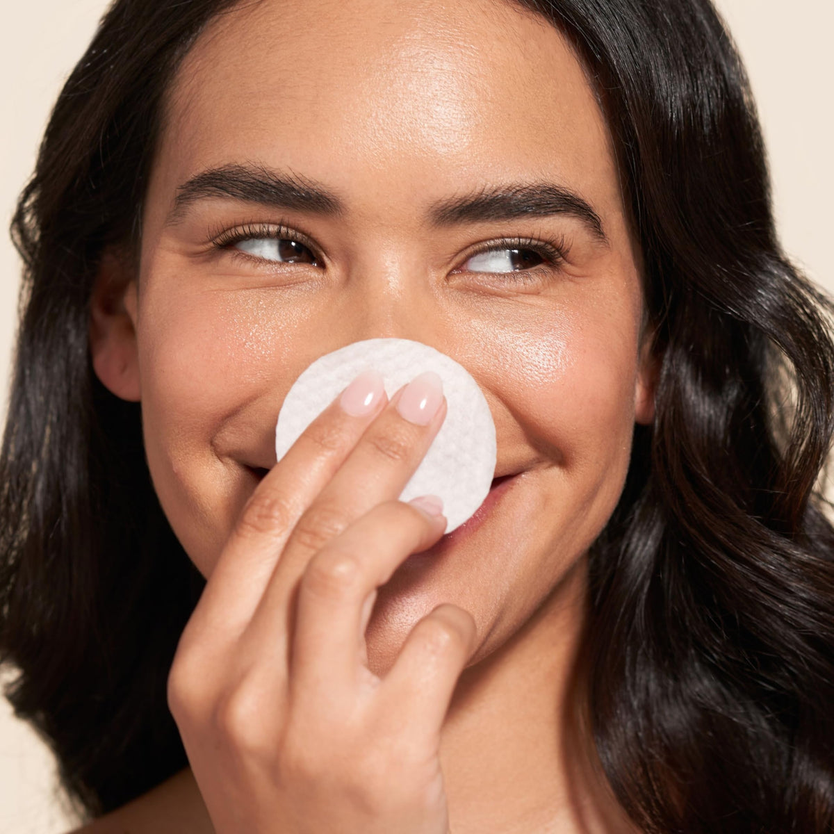 Barefaced Glow Peel Pad on hand ready for nightly routine.