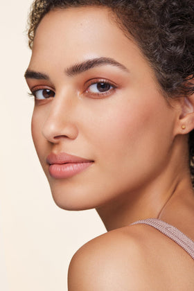 bareMinerals Mineralist brow pencil nourishing formula with argan oil and panthenol supports brow hairs.