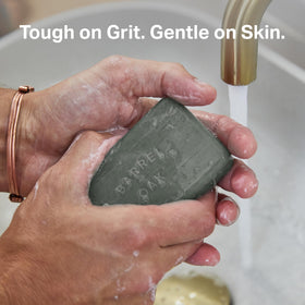 Barrel & Oak walnut shell powder surface provides gentle exfoliation.