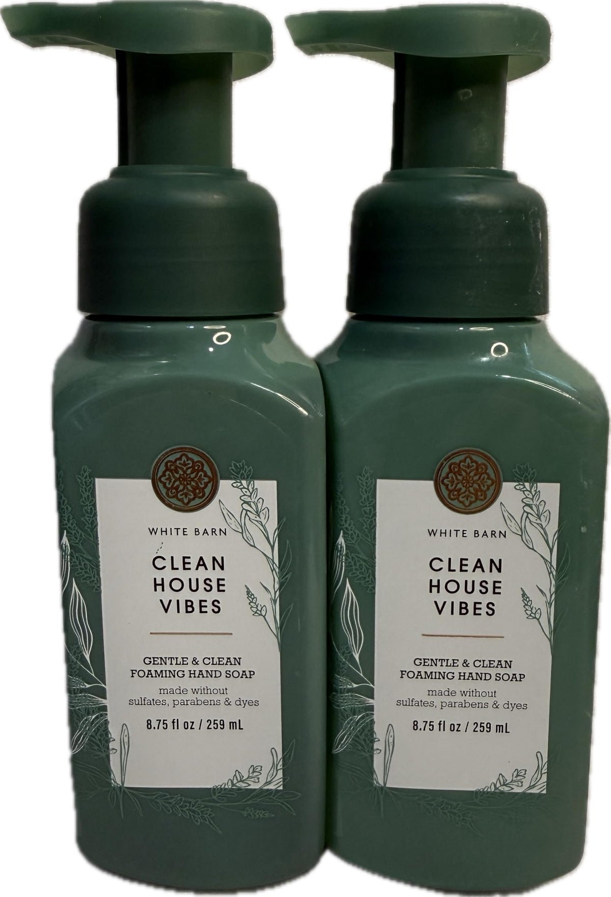 Bath and Body Works Clean House Vibes foaming hand soap bottle with lavender and bergamot scent for hands.