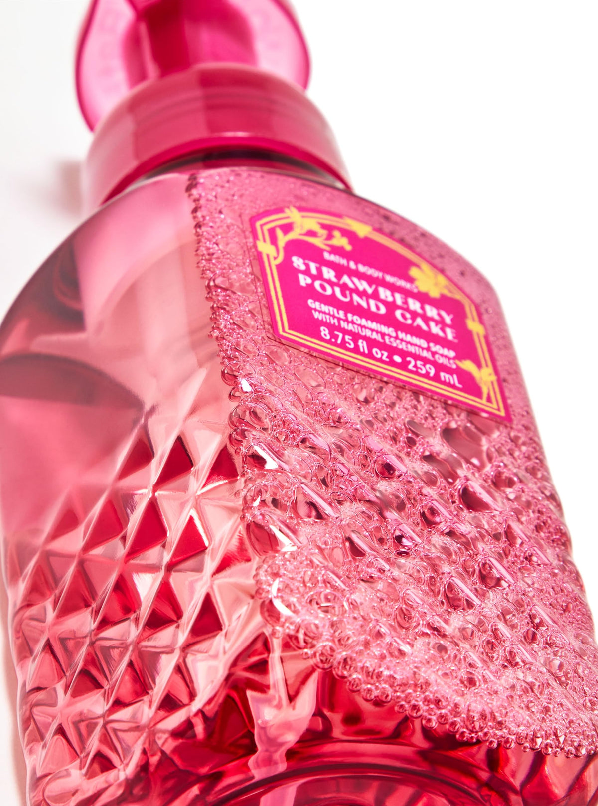 Bath and Body Works foaming lather cleanses hands gently with nourishing formula