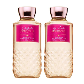 Bath & Body Works Gingham Gorgeous body wash with pink strawberries for a vibrant daily cleanse.