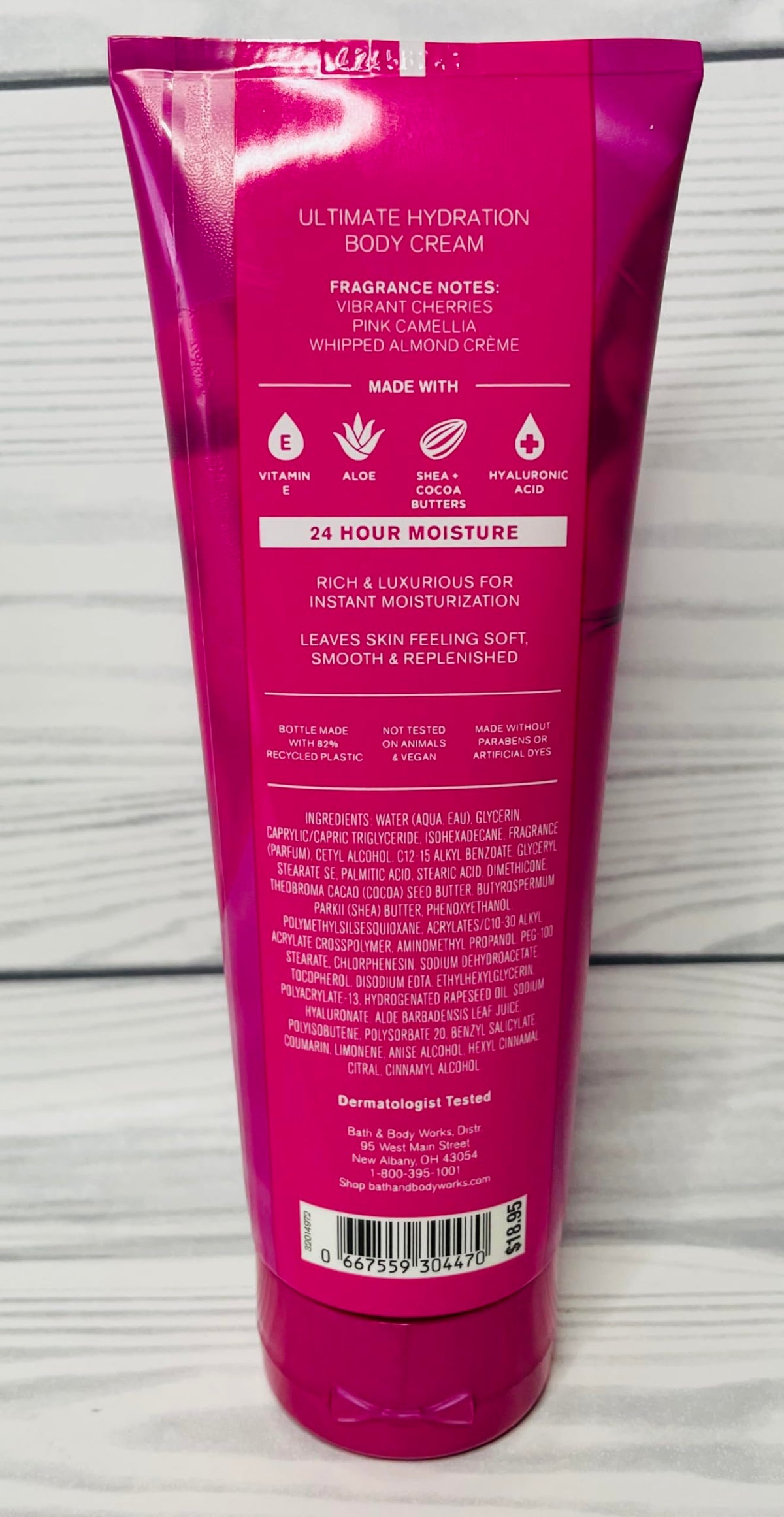 Bath & Body Works Perfect in Pink skin application demonstrates quick absorption and glow