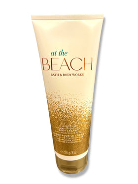 Cream texture close-up of Bath & Body Works At The Beach with hydrating ingredients
