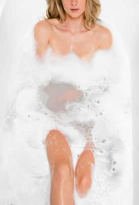 Bathorium invigorating eucalyptus, peppermint, tea tree aroma.