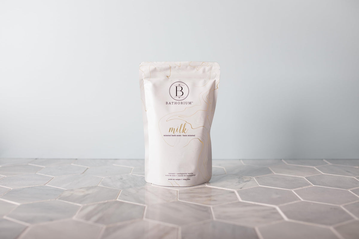 Pouring into water reveals creamy lather and calming vanilla aroma during a soak.