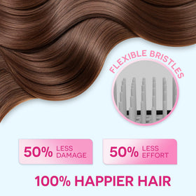 Bautero Detangler Brush held in hand with comfortable grip