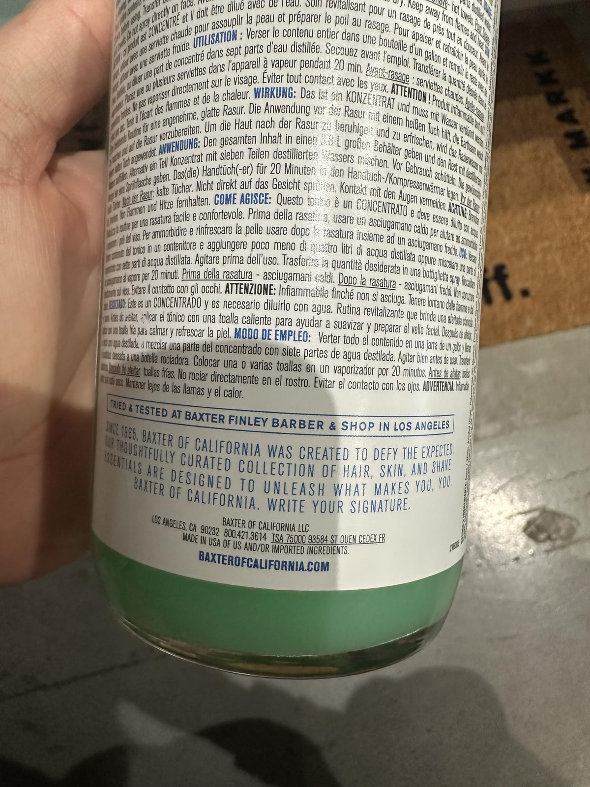 Baxter of California Shave Tonic pour shows quick application and refreshing scent
