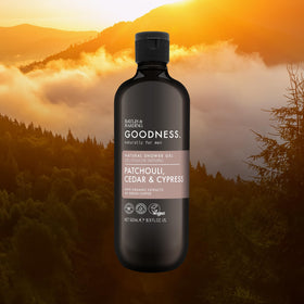 Baylis and Harding Goodness recyclable bottle with eco packaging.