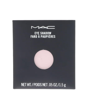 BEAUTY MADE EASY MAC Eye Shadow Refill Yogurt applied on eyelid for light, blendable day look