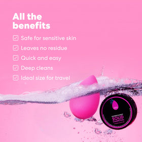 Beautyblender Charcoal Silicone Scrub Mat aids gentle cleaning and drying.
