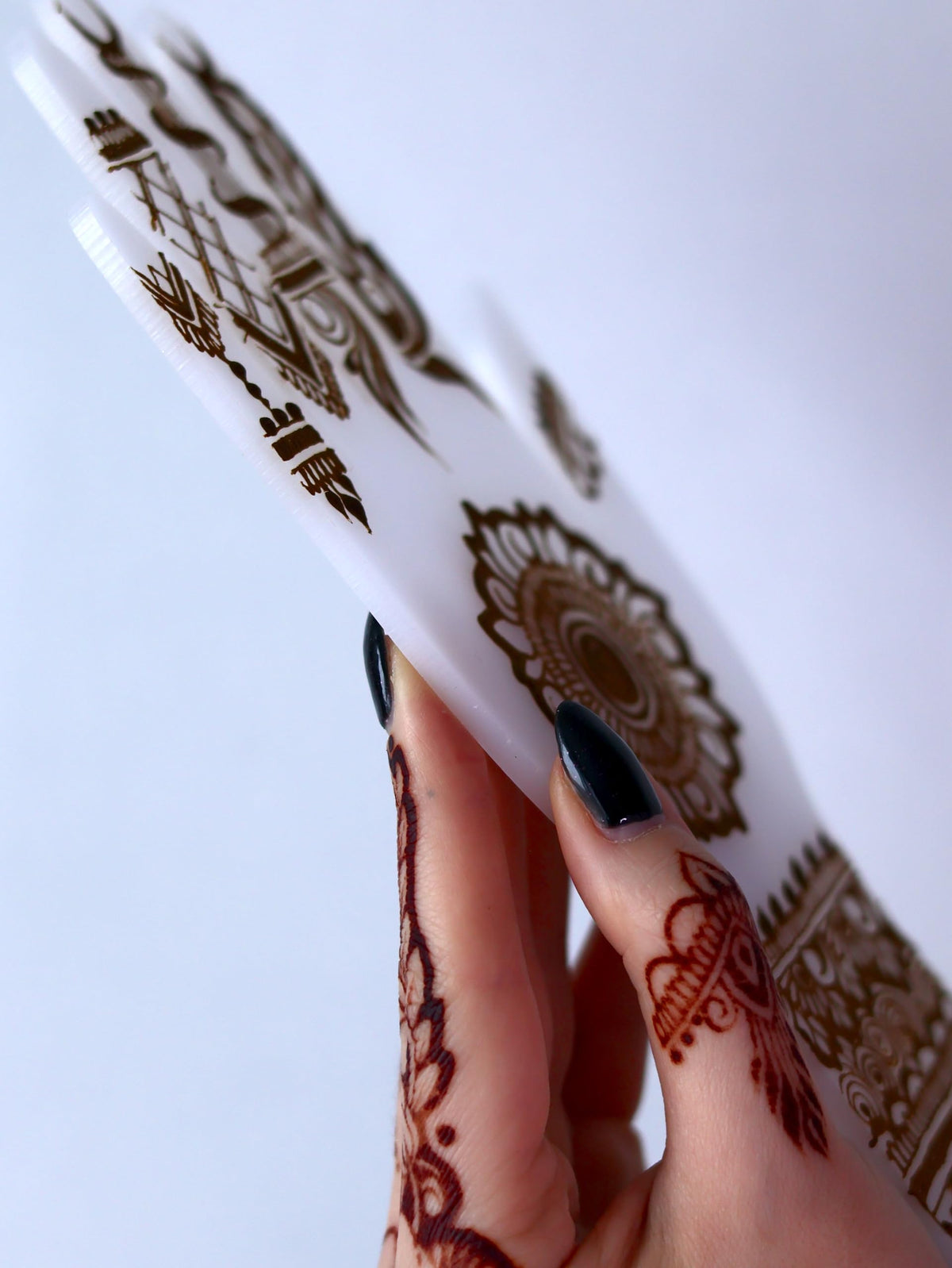 BeautyMehndi professional-display-template helps showcase techniques to clients or followers.