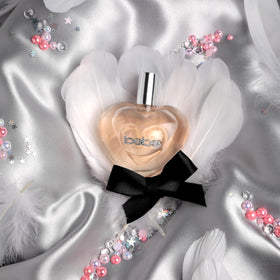 Bebe Luxe top notes mango and rose for an uplifting opening