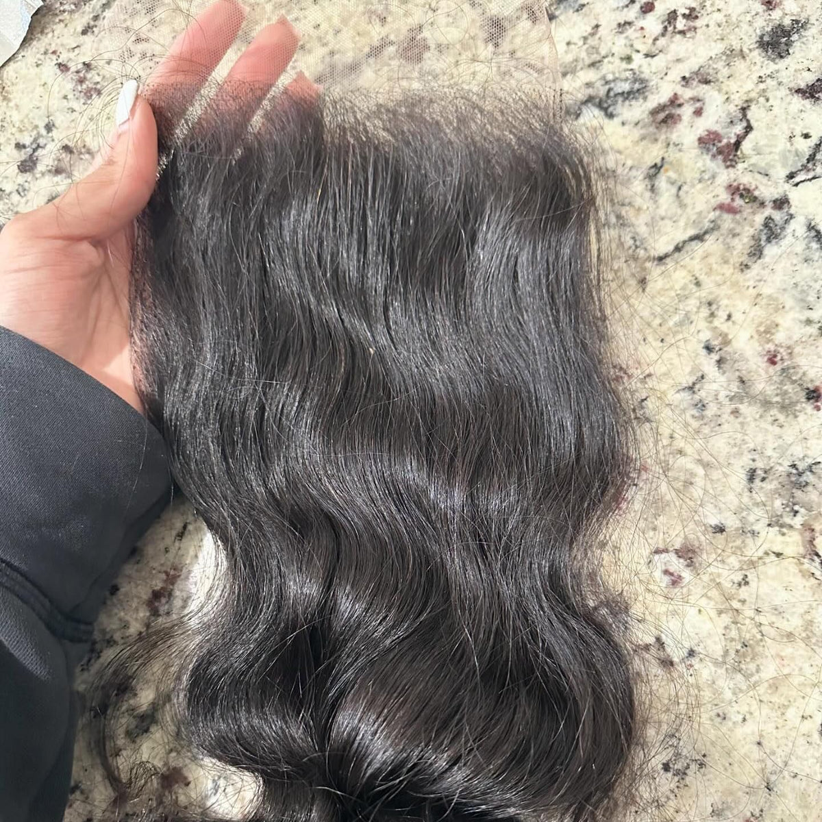BEEOS 5x5 deep parting lace closure supports middle or side parts.