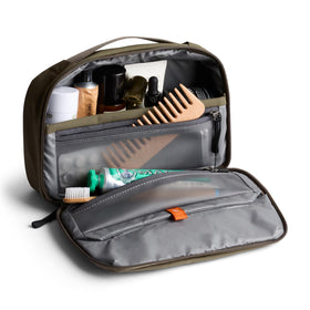 Bellroy Hanging Toiletry Kit shelf pocket keeps large items organized and within reach.