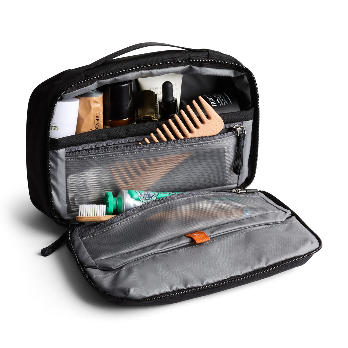 Bellroy Hanging Toiletry Kit showing smooth YKK zips for easy packing