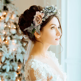 Bencailor artificial flowers detail with colorful leaves to stand out in photos