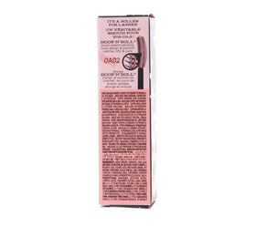 Benefit Roller Lash lift-action on lashes for defined curl.