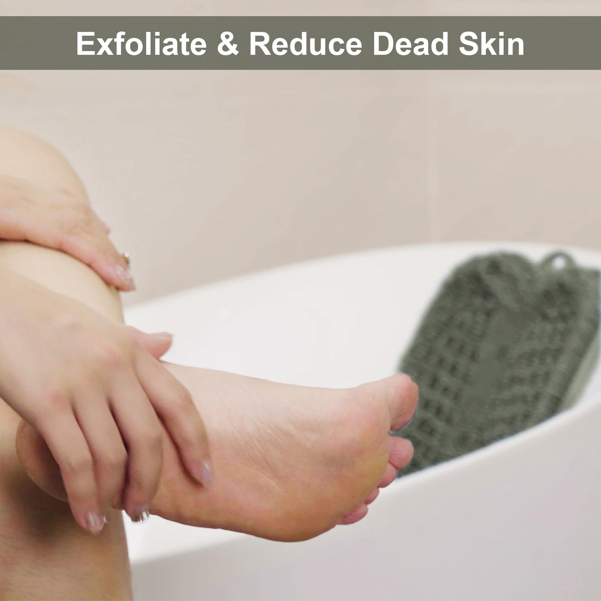 BESKAR mat with non-slip suction cups prevents slipping in shower.