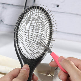 Bestool flexible cushion reduces pulling during detangling