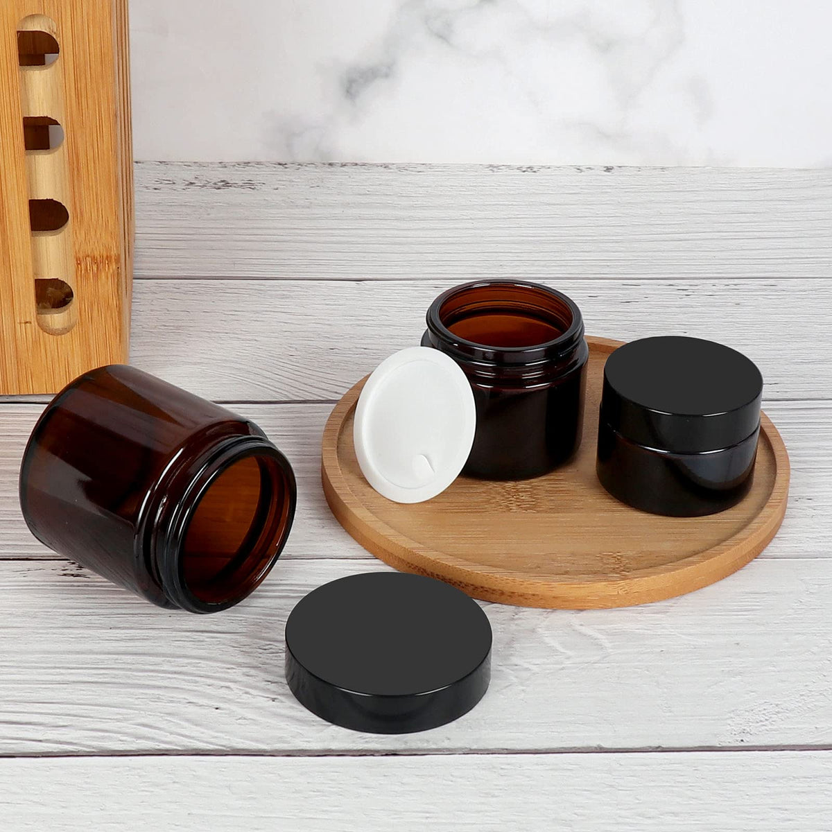 Betrome included cosmetic spatulas for easy mixing and application
